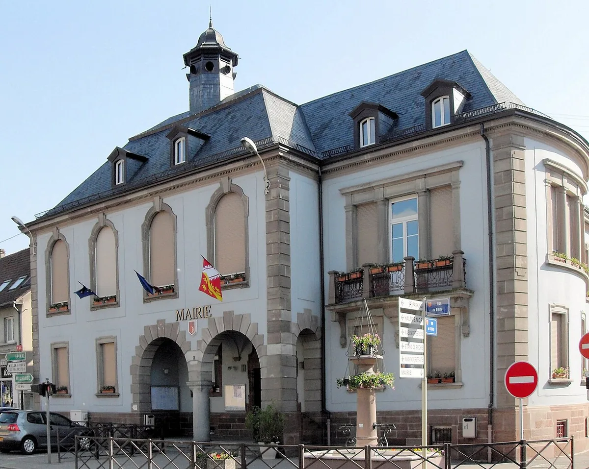 Bitschwiller les Thann, France. Photo: Rauenstein (CC BY-SA 3.0); resized and converted to WebP.