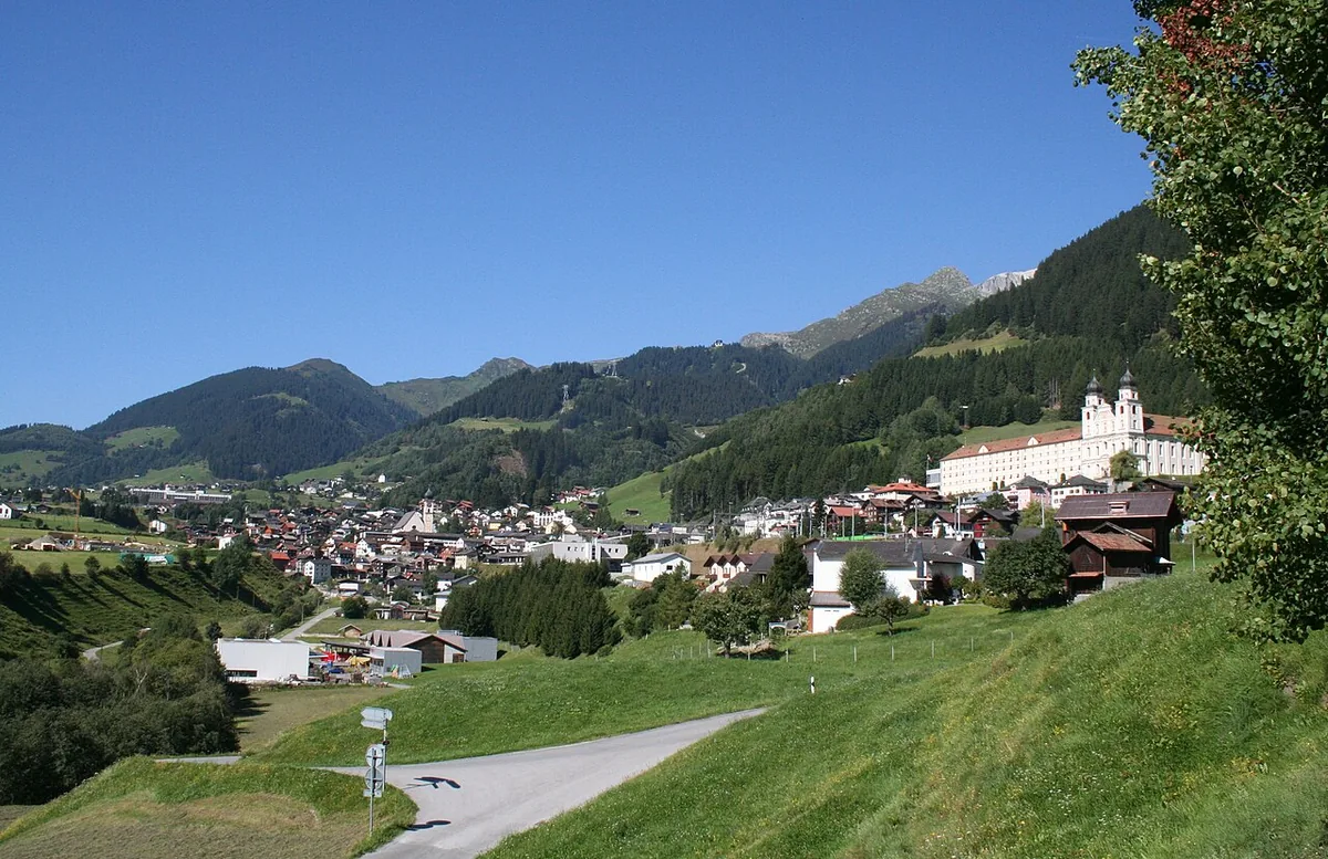 Disentis, Switzerland. Photo: upload by Adrian Michael (CC BY-SA 3.0); resized and converted to WebP.