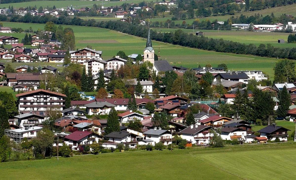 Kirchdorf in Tirol, Austria. Photo: -- HellasX 08:25, 22 September 2007 (UTC) (CC BY-SA 3.0); resized and converted to WebP.