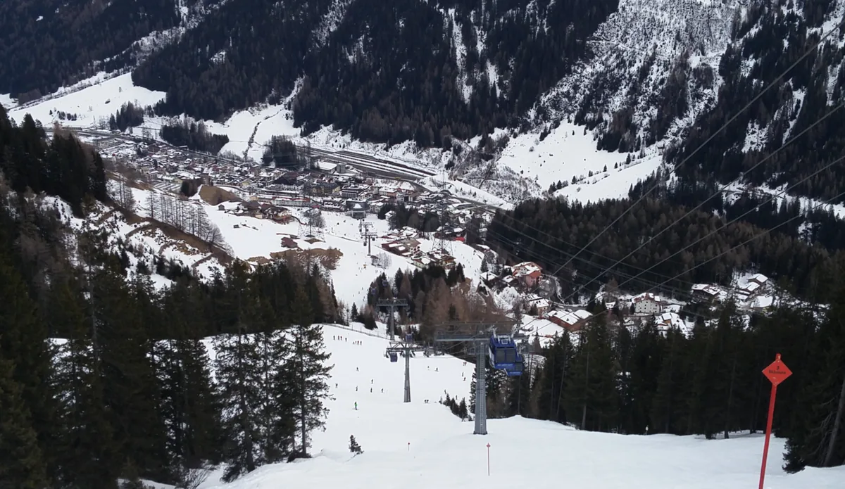 Sankt Anton am Arlberg, Austria. Photo: 24seven (CC BY-SA 4.0); resized and converted to WebP.