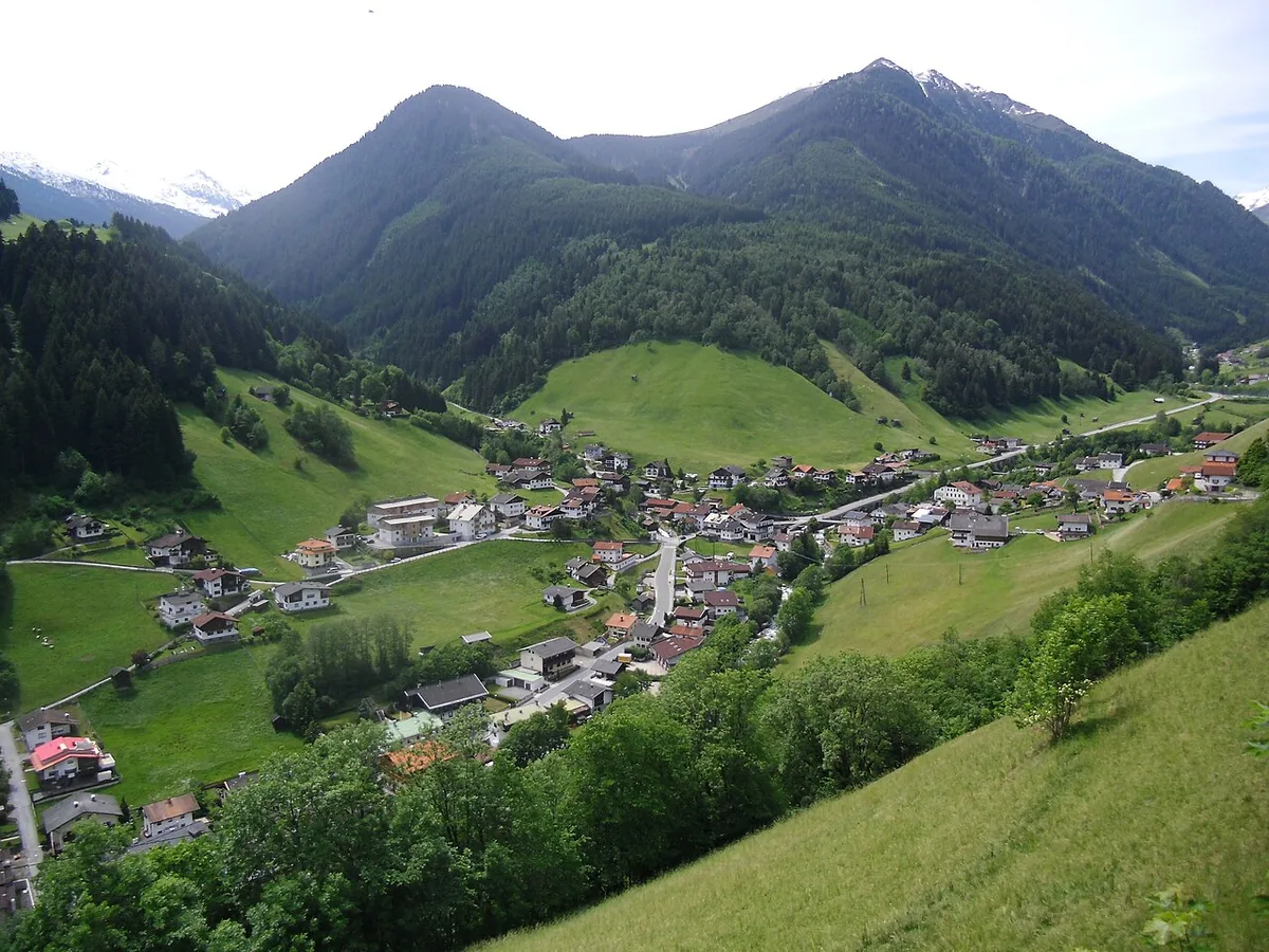 Sellrain, Austria. Photo: Alletto (CC BY-SA 3.0); resized and converted to WebP.